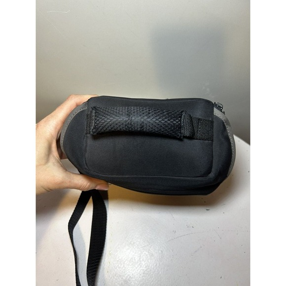 Digital Concepts Camera Case Bag with Strap - 6" x 6" x 3.5" Has Cleaning Kit - Picture 2 of 8